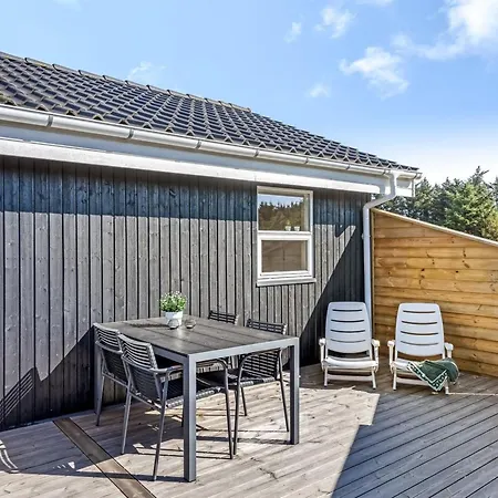 Isbiorn - 800m From The Sea By Interhome Løkken